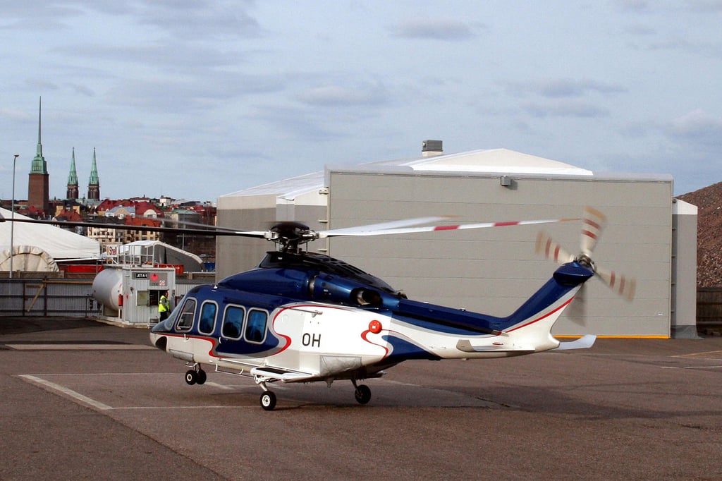 Hangaariovien hätäavausjärjestelmä helikopterihalleihin