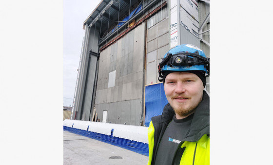croppedimage560340-ChampionDoor-installation-portrait