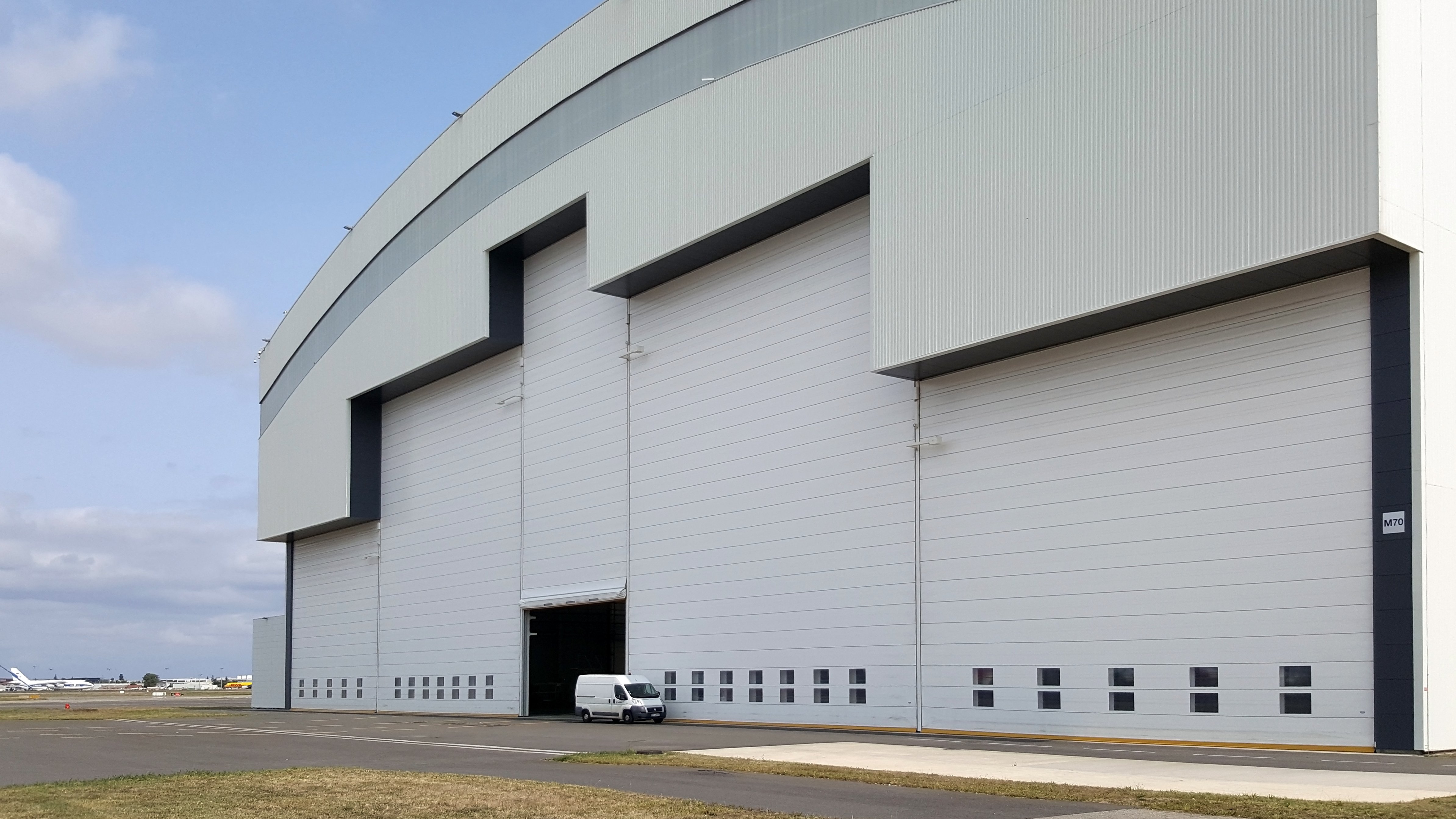 5-leaf hangar door
