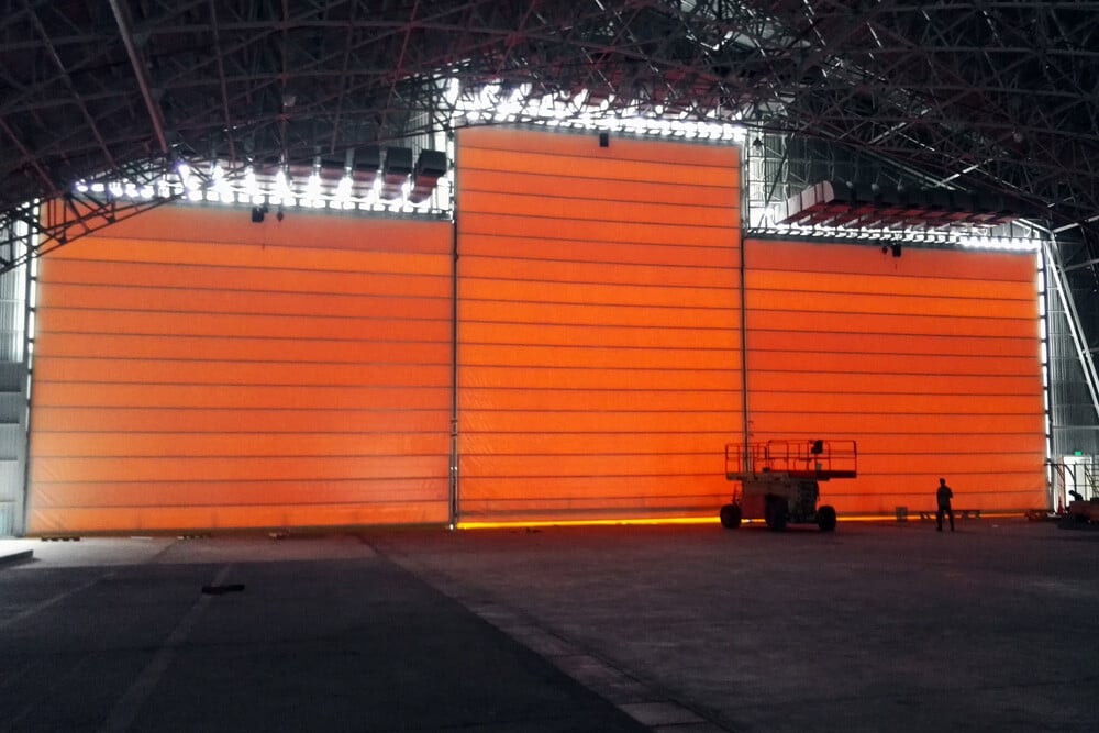 3-leaf hangar door