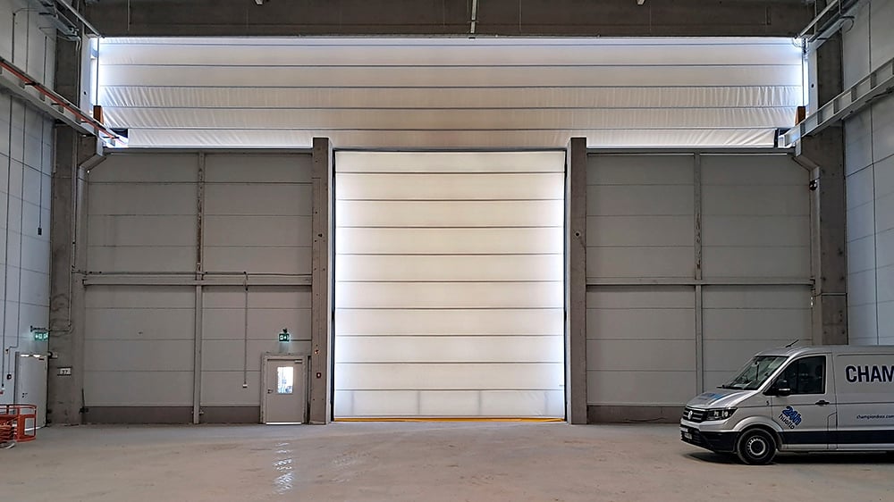 T-shape crane door