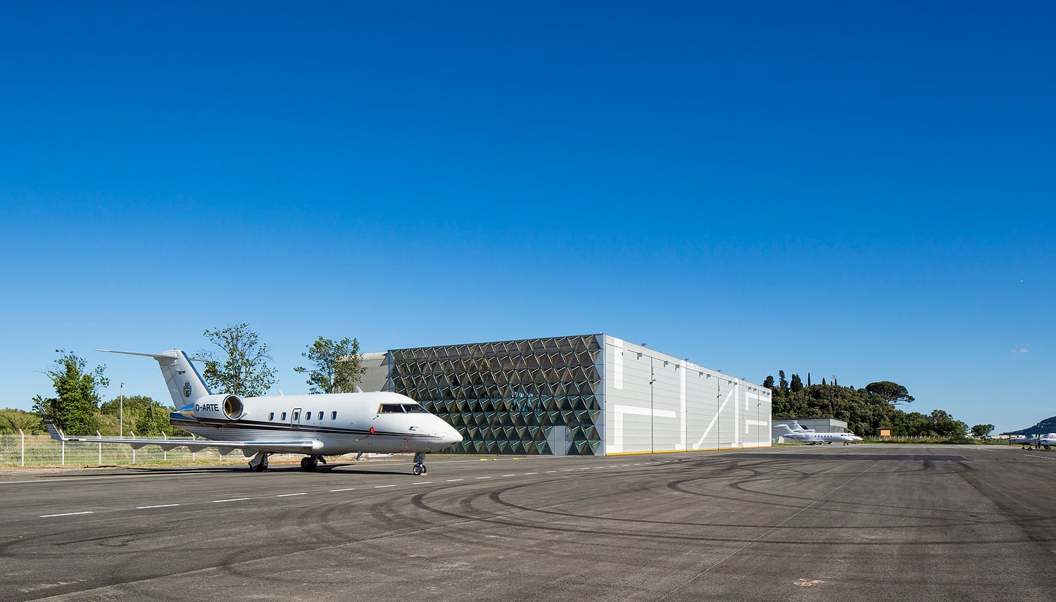 Business jet hangar door